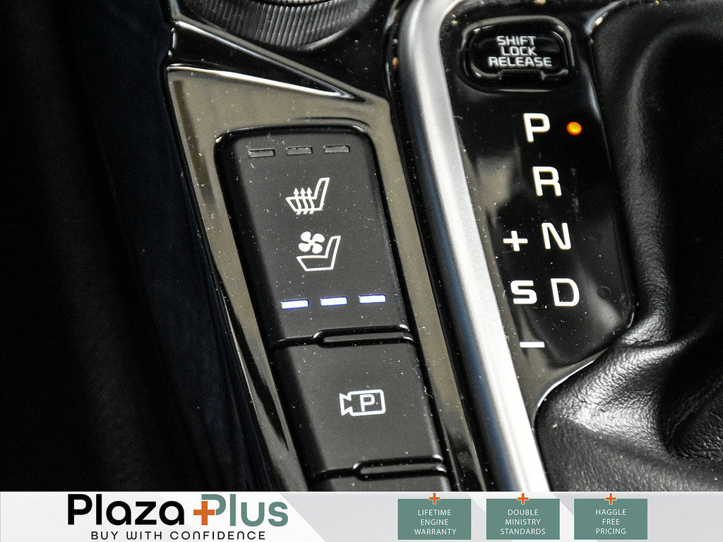 2024 Kia Seltos SX Navigation l Sunroof l Back Up Camera