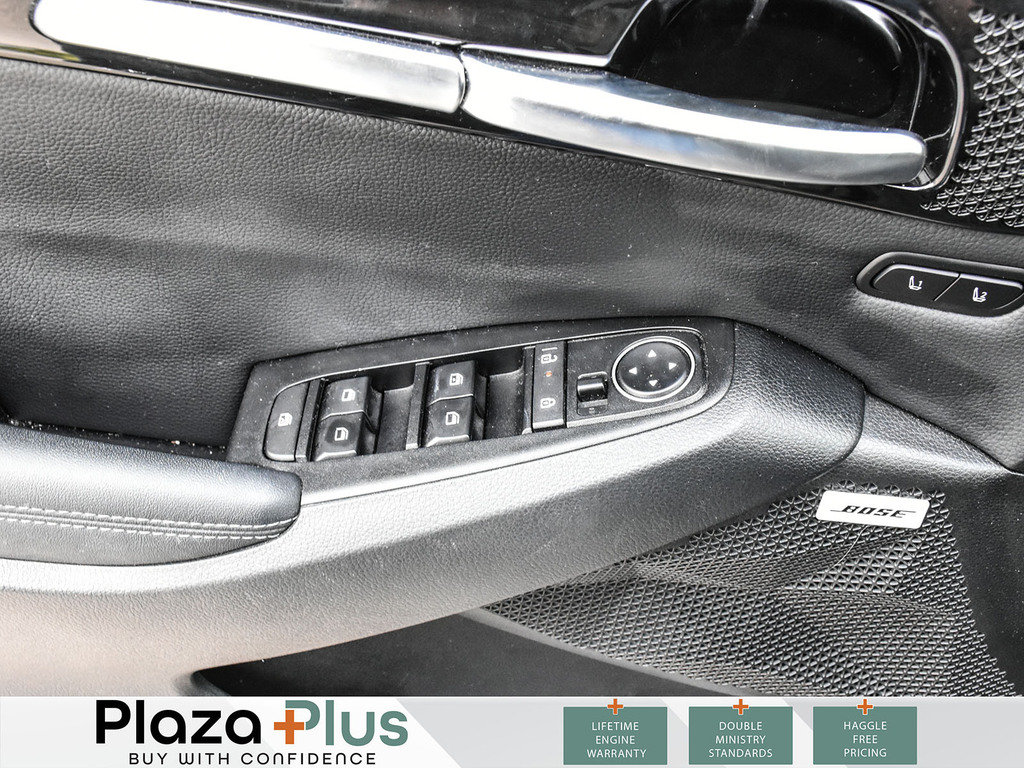 2024 Kia Seltos SX Sunroof l Navigation l Leather