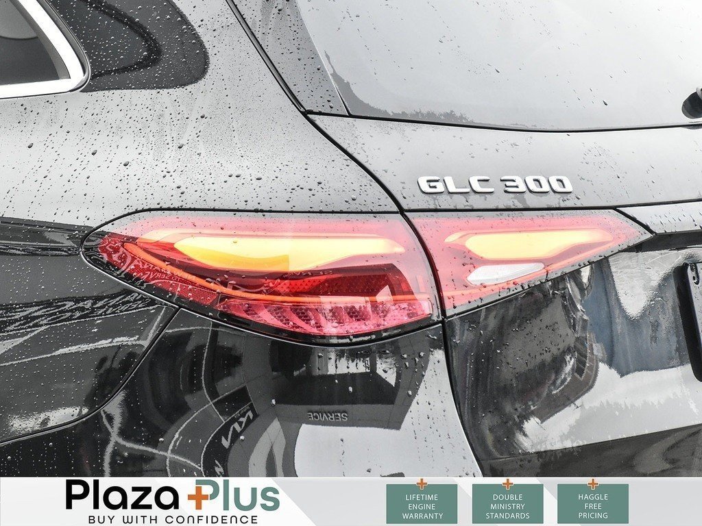 2025 Mercedes-Benz GLC 300-9