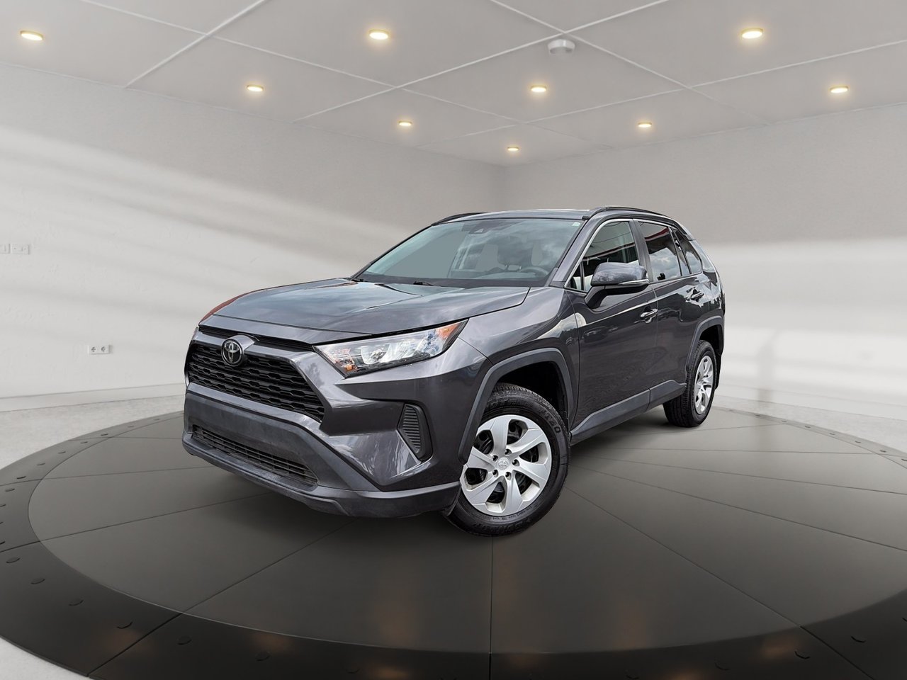 2019 Toyota RAV4 LE FWD