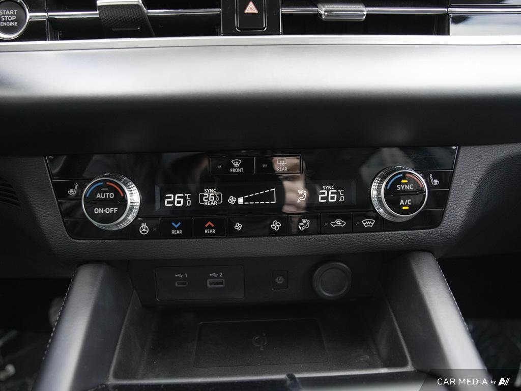 2024 Mitsubishi Outlander LE S-AWC