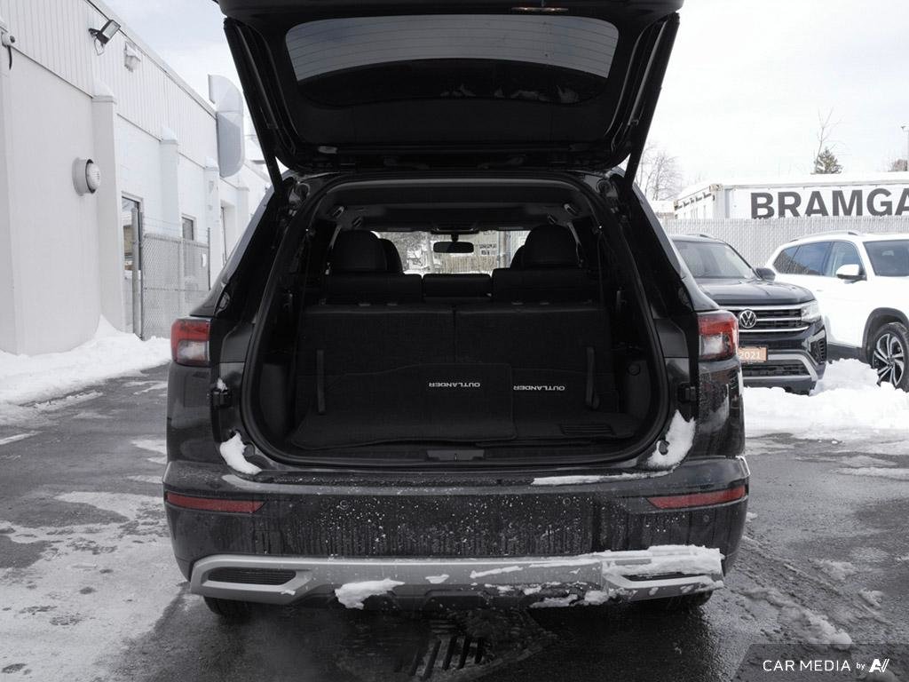 2024 Mitsubishi Outlander LE S-AWC