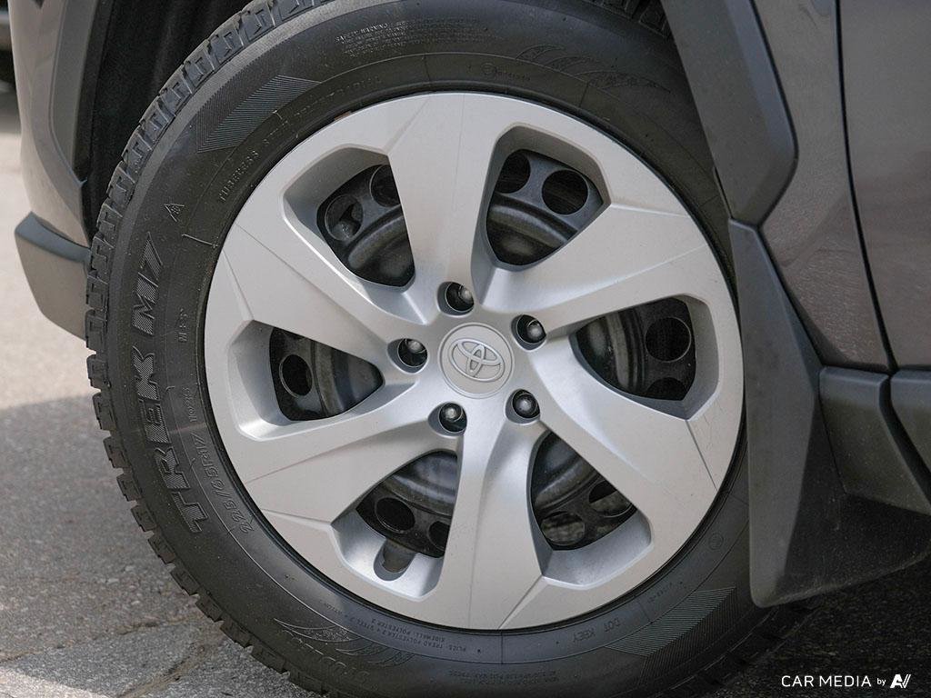 2022 Toyota RAV4 LE AWD
