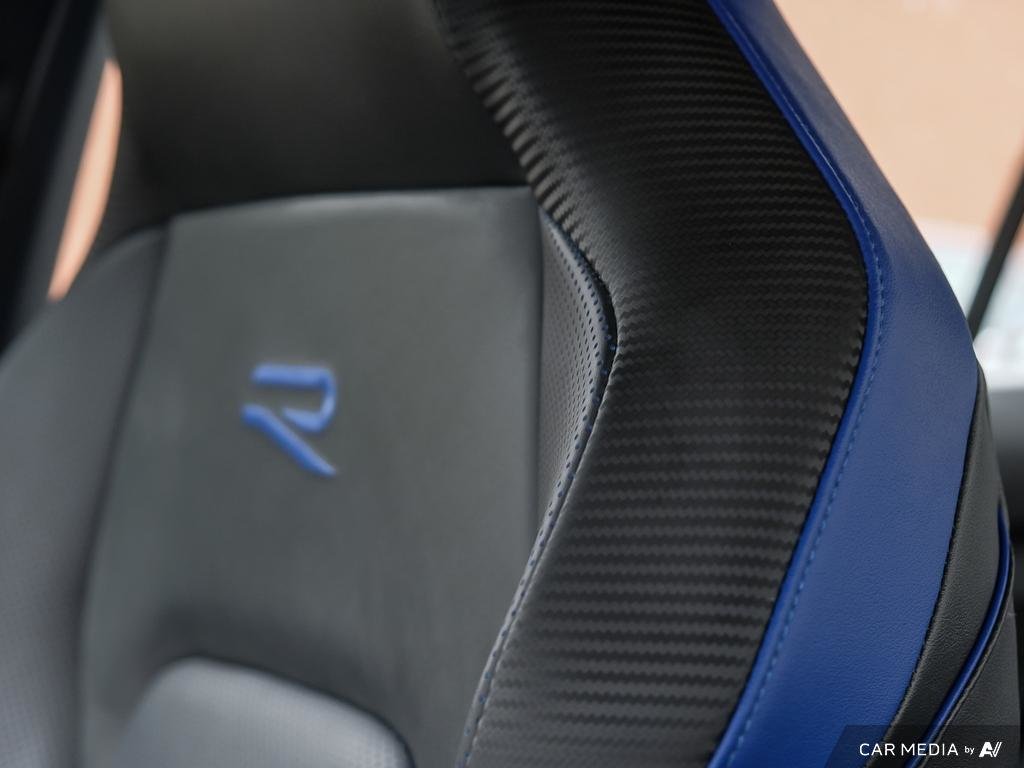 2024 Volkswagen Golf R 2.0 T 6Sp