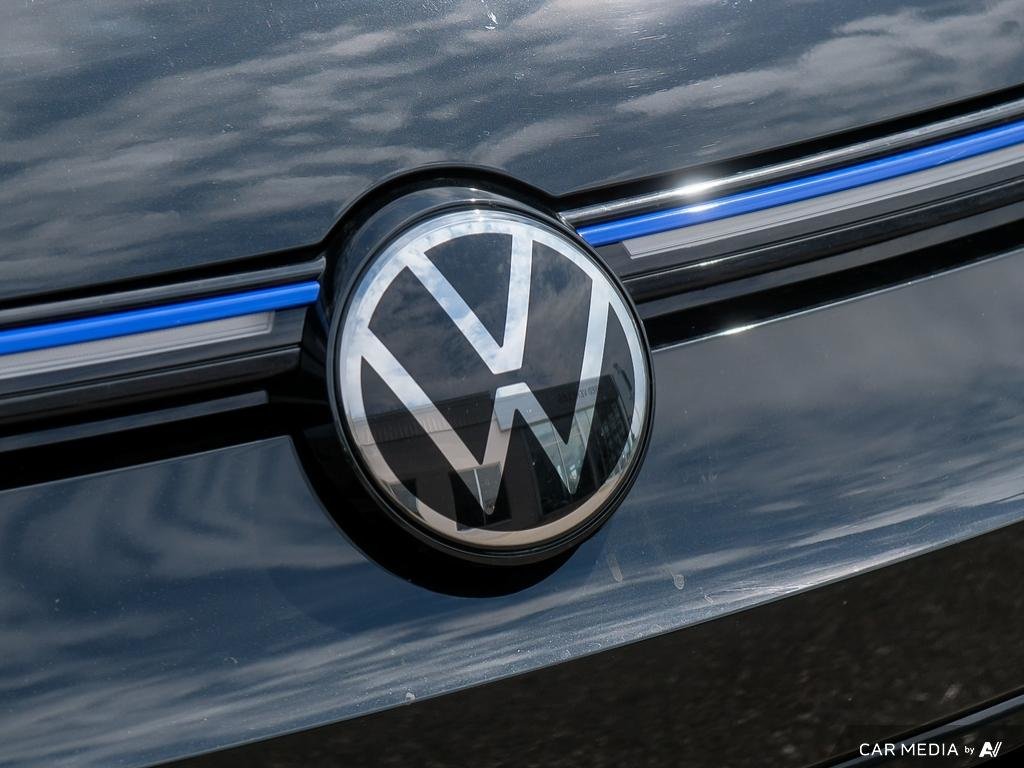 2024 Volkswagen Golf R 2.0 T 6Sp
