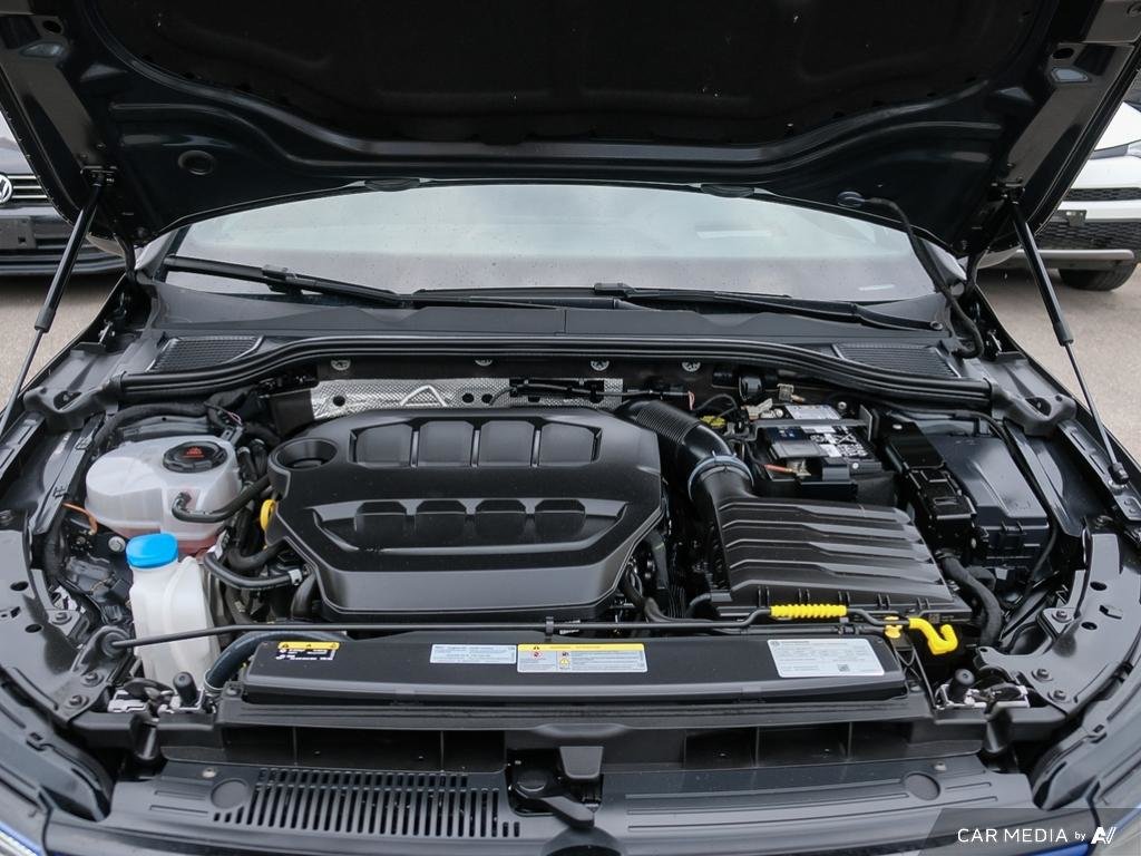 2024 Volkswagen Golf R 2.0 T 6Sp