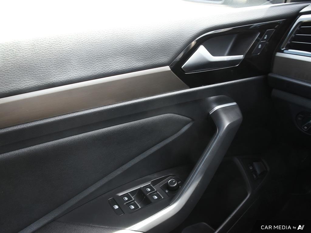 2021 Volkswagen Jetta Execline 1.4T 8sp at w/Tip