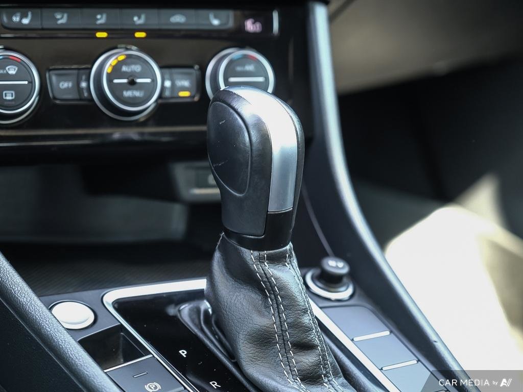 2021 Volkswagen Jetta Highline 1.4T 8sp at w/Tip