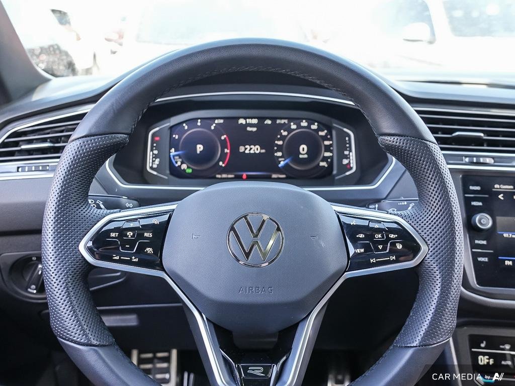 2024 Volkswagen Tiguan Comfortline R-Line Black 2.0T 8sp at w/Tip 4M