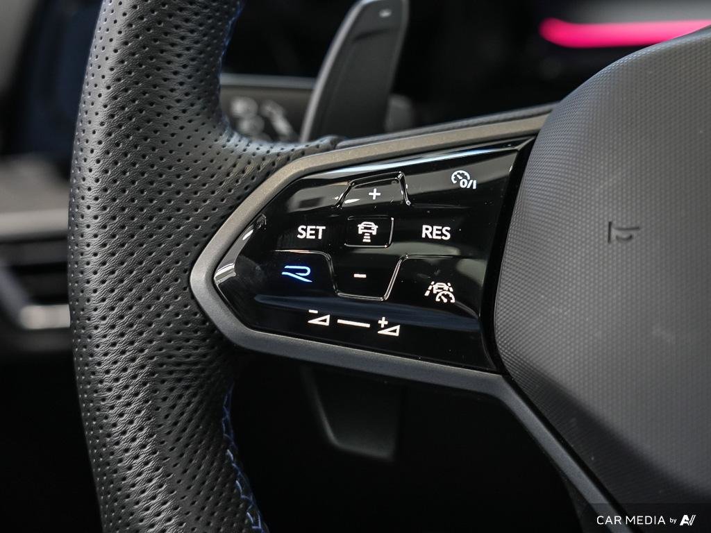 2024 Volkswagen Golf R 2.0T 7Sp at DSG w/Tip