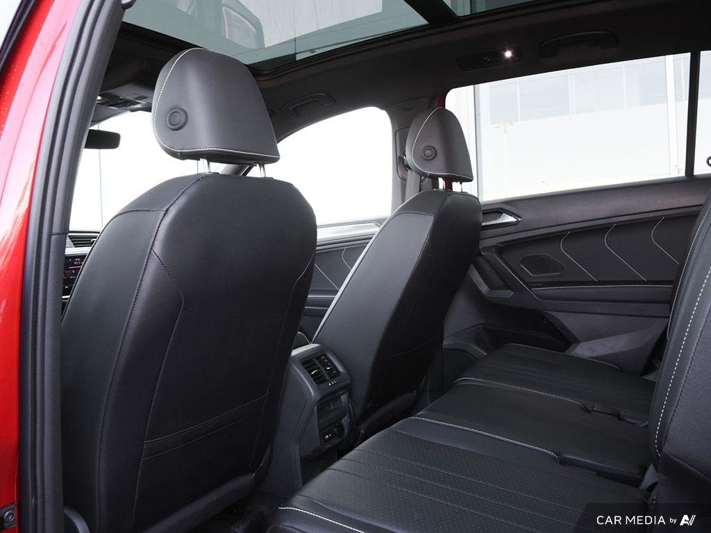 2024 Volkswagen Tiguan Comfortline R-Line Black 2.0T 8sp at w/Tip 4M