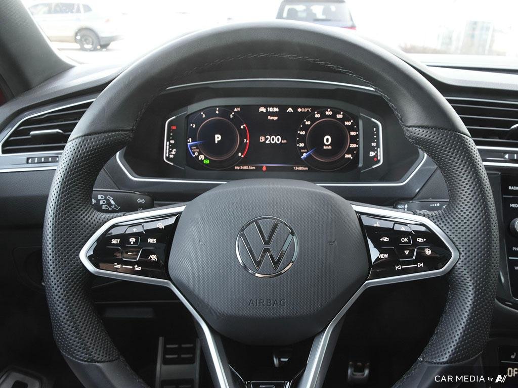 2024 Volkswagen Tiguan Comfortline R-Line Black 2.0T 8sp at w/Tip 4M