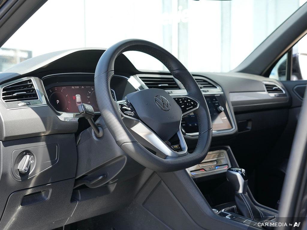2024 Volkswagen Tiguan Comfortline R-Line Black 2.0T 8sp at w/Tip 4M