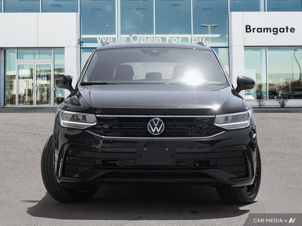 2024 Volkswagen Tiguan Comfortline R-Line Black 2.0T 8sp at w/Tip 4M