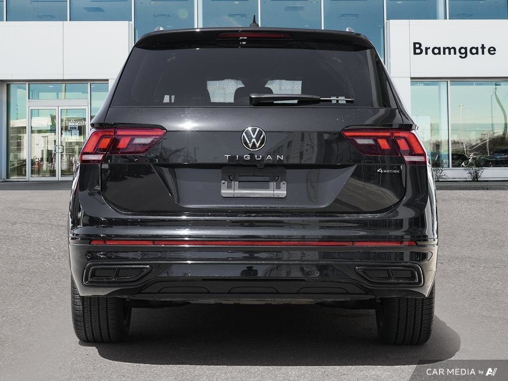 2024 Volkswagen Tiguan Comfortline R-Line Black 2.0T 8sp at w/Tip 4M