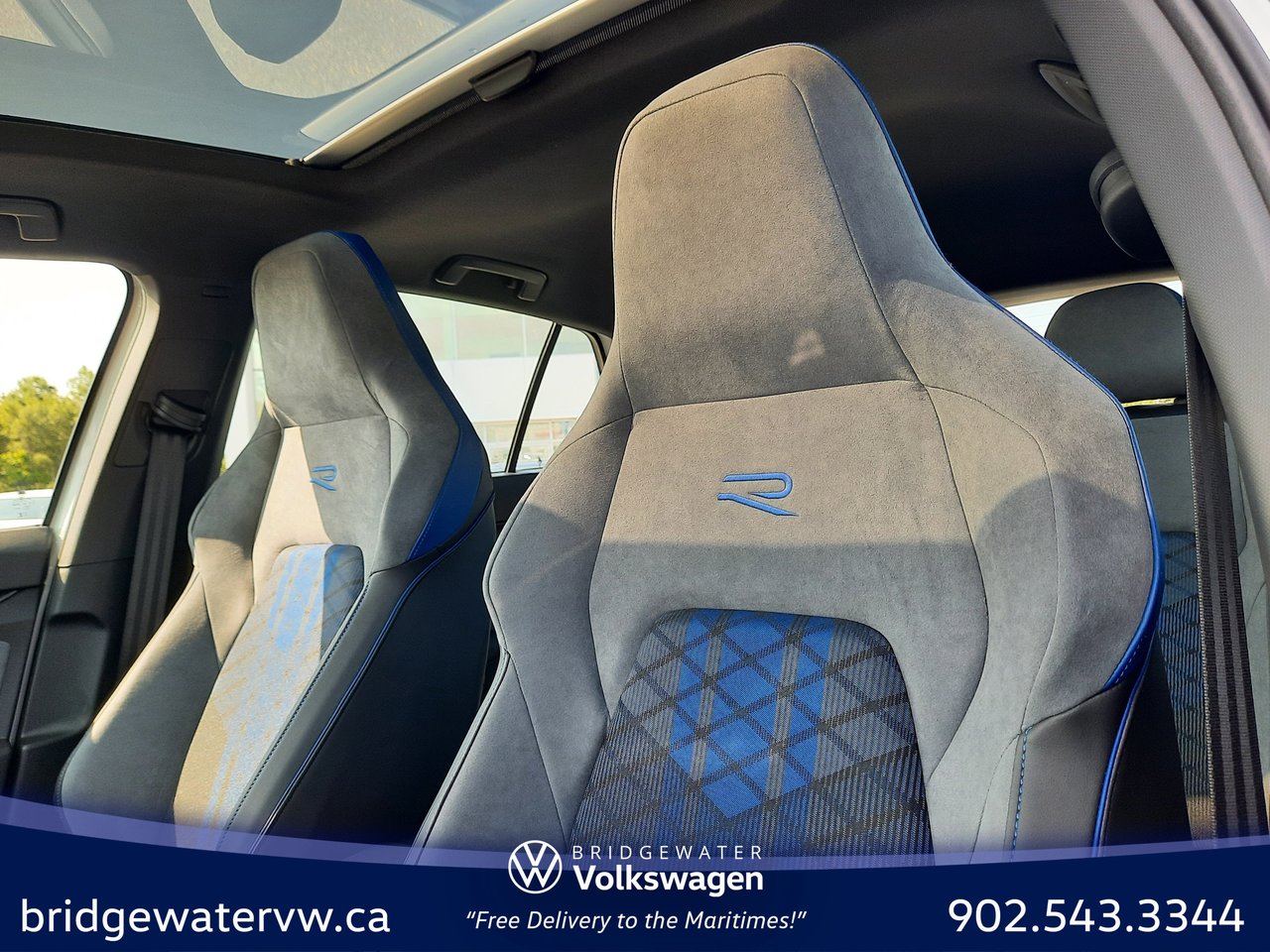 2025 Volkswagen Golf R BLACK EDITION