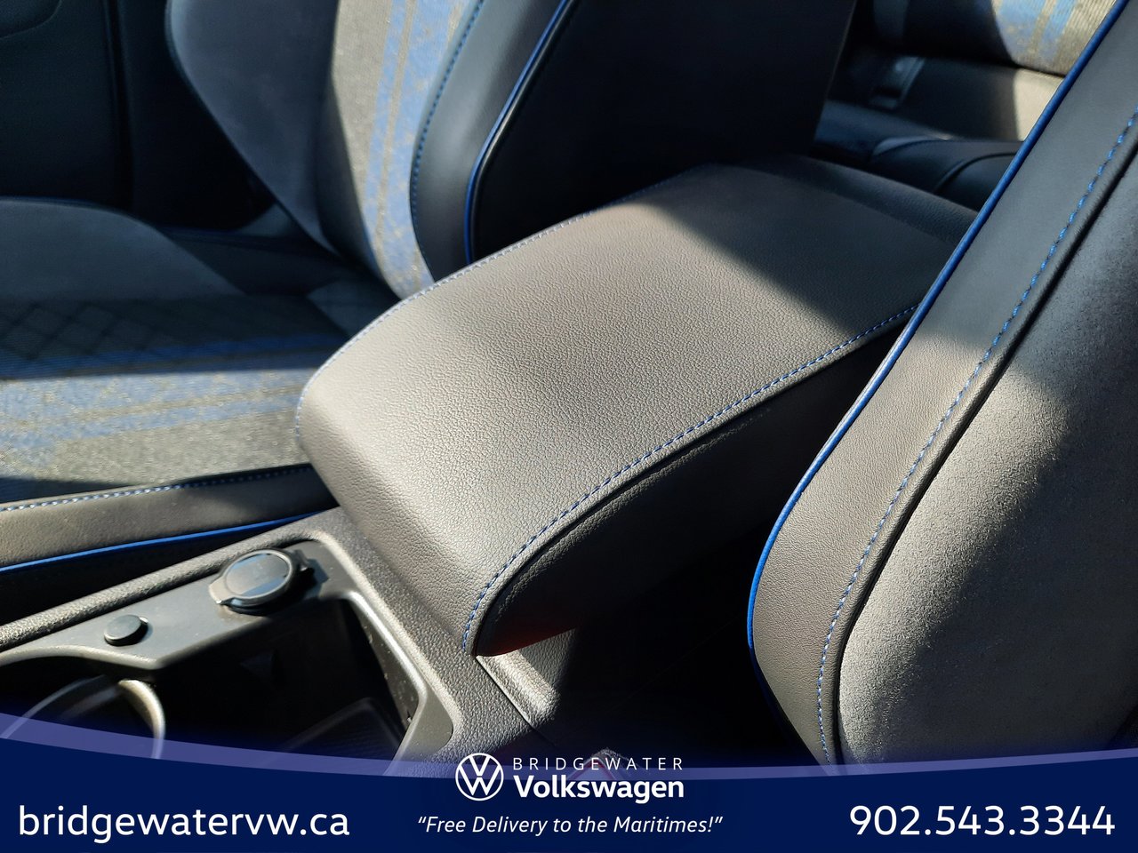 2025 Volkswagen Golf R BLACK EDITION