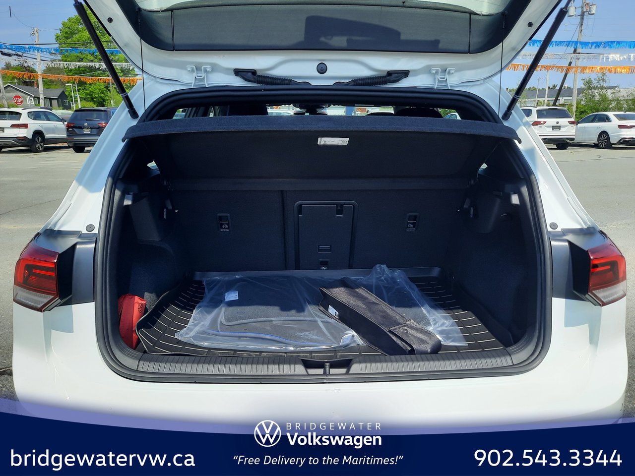2025 Volkswagen Golf R BASE
