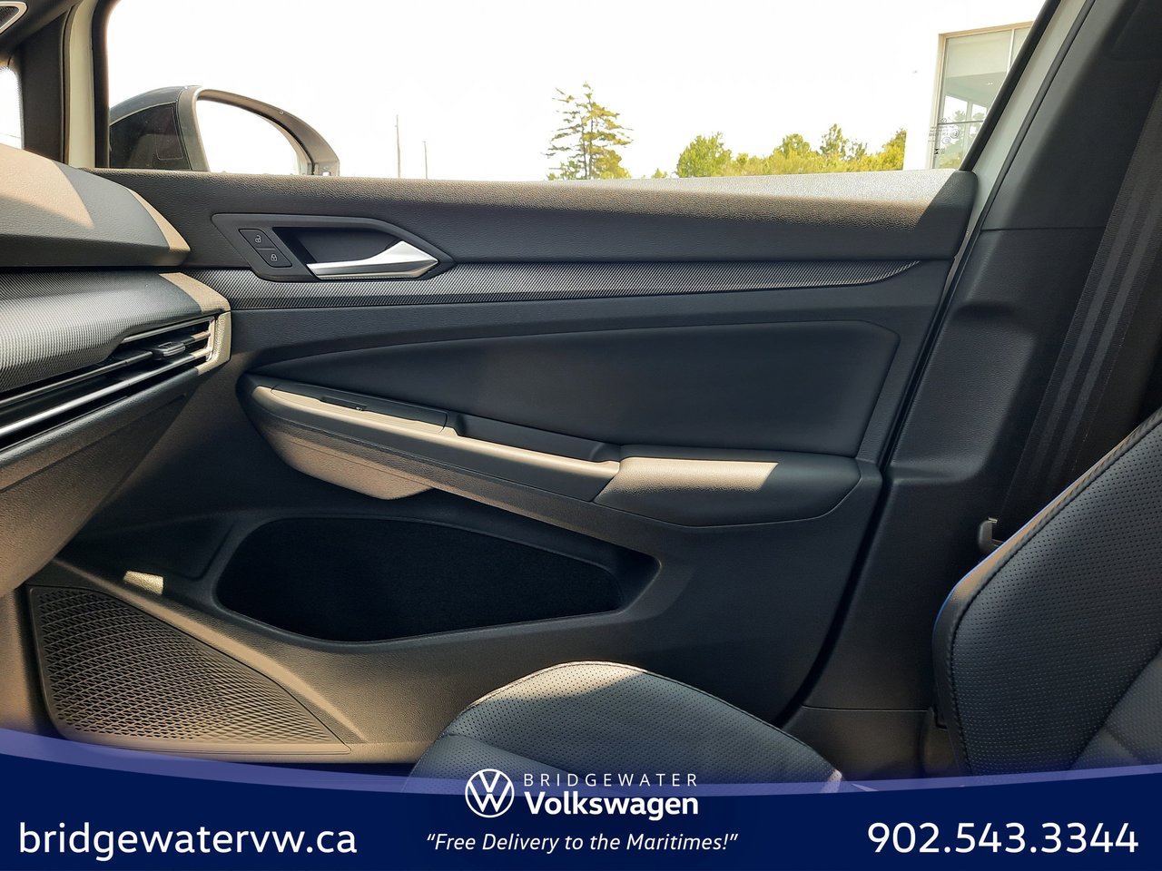 2025 Volkswagen Golf R BASE