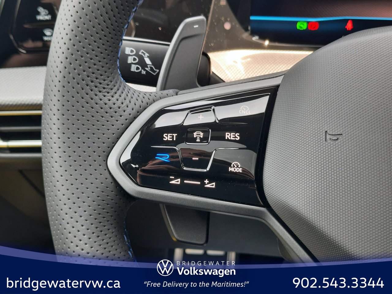 2025 Volkswagen Golf R BASE