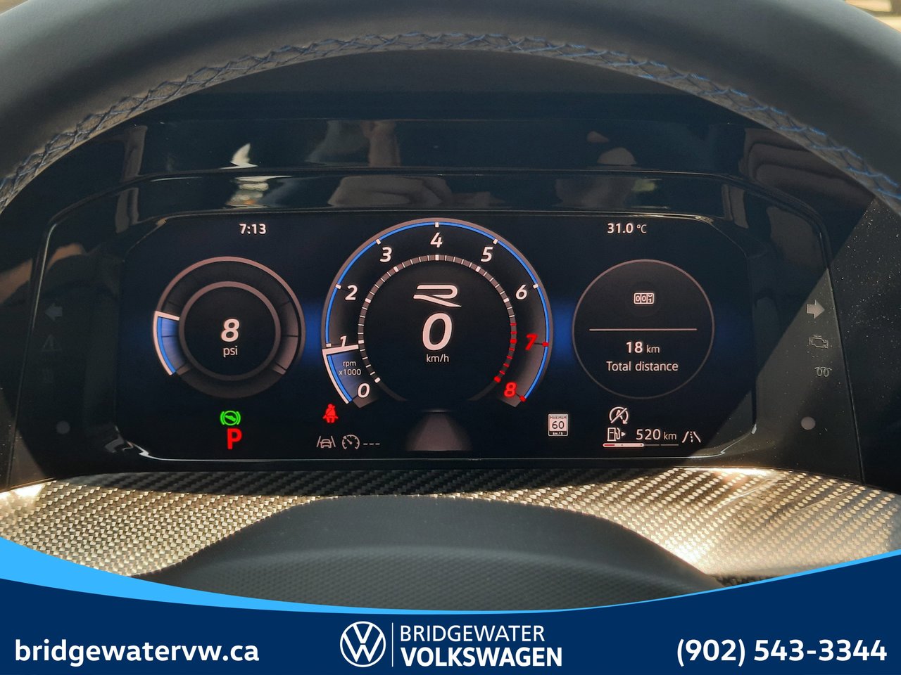 2025 Volkswagen GOLF R BLACK EDITION