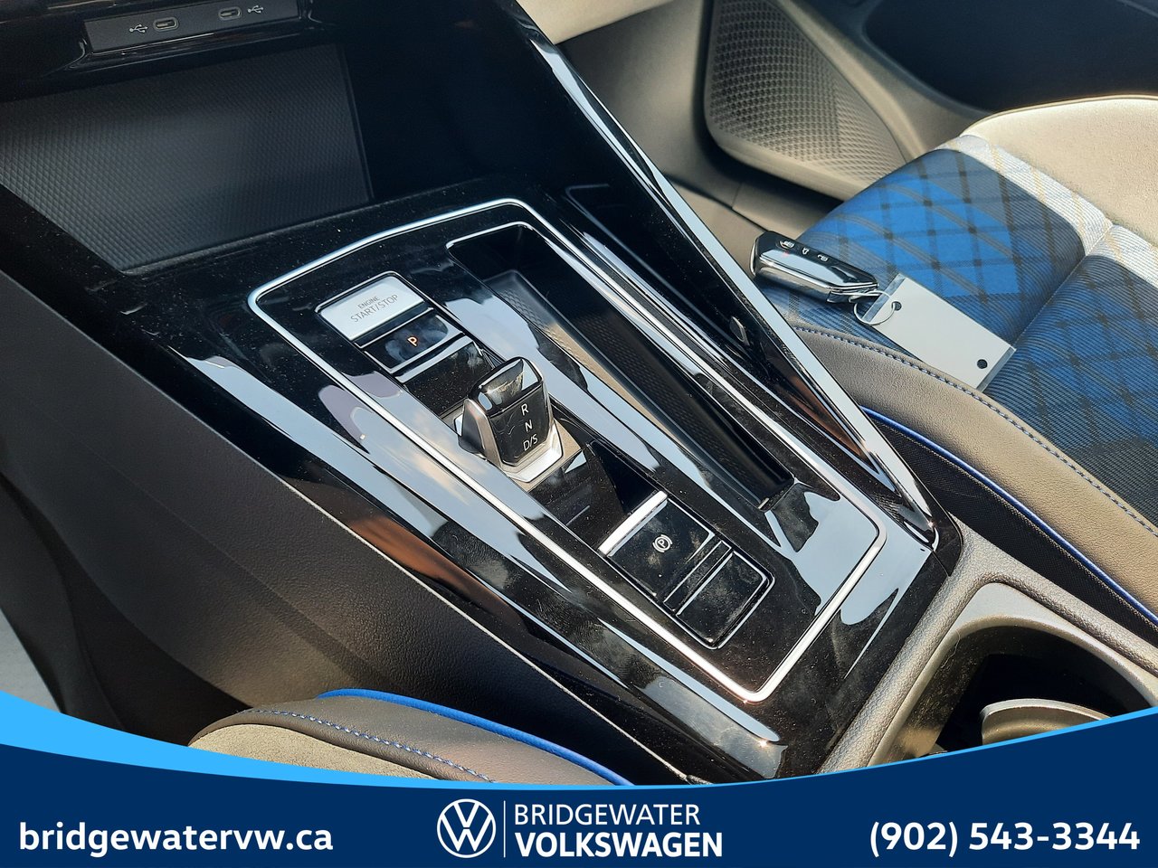 2025 Volkswagen GOLF R BLACK EDITION