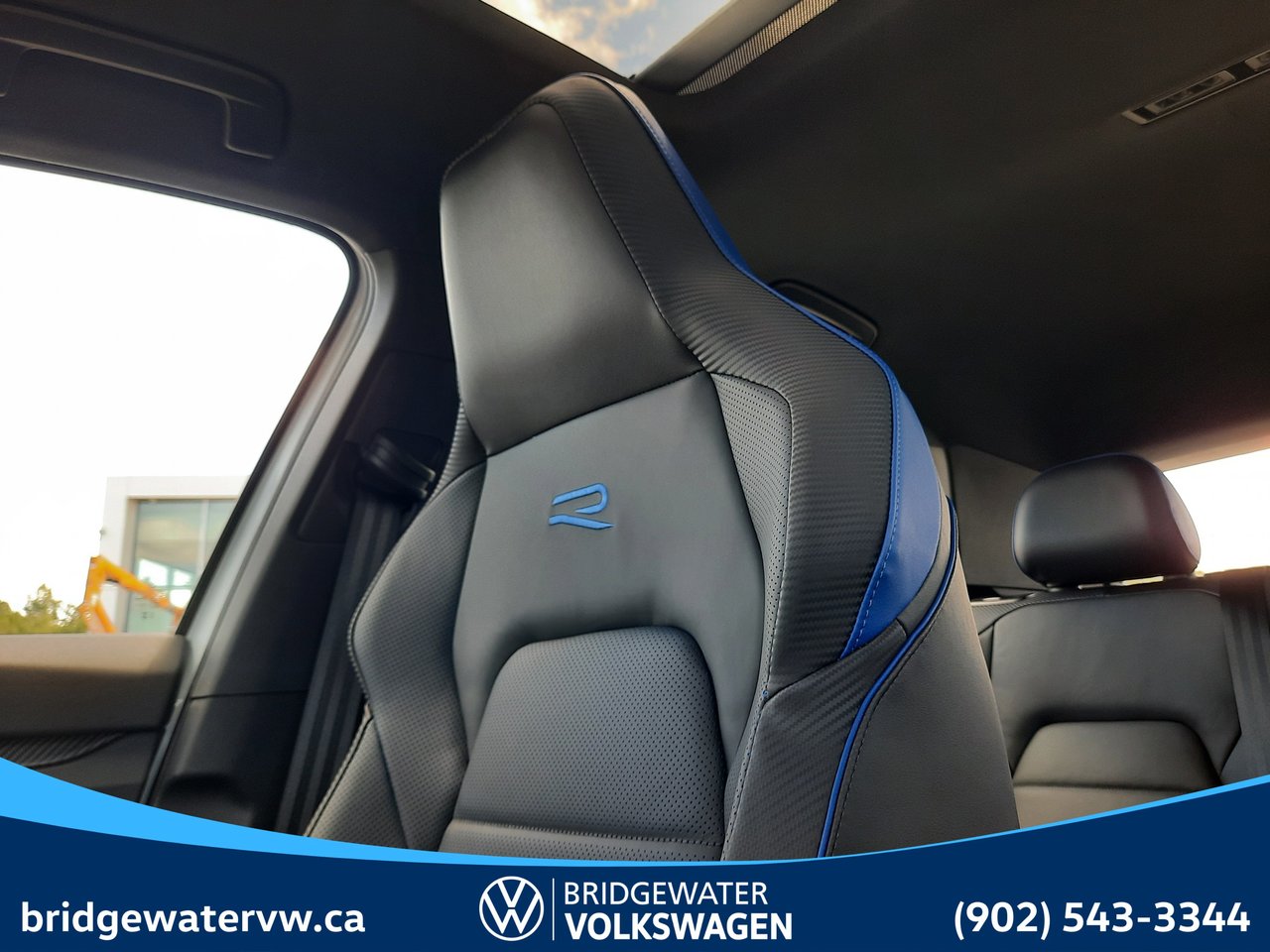 2025 Volkswagen GOLF R BLACK EDITION