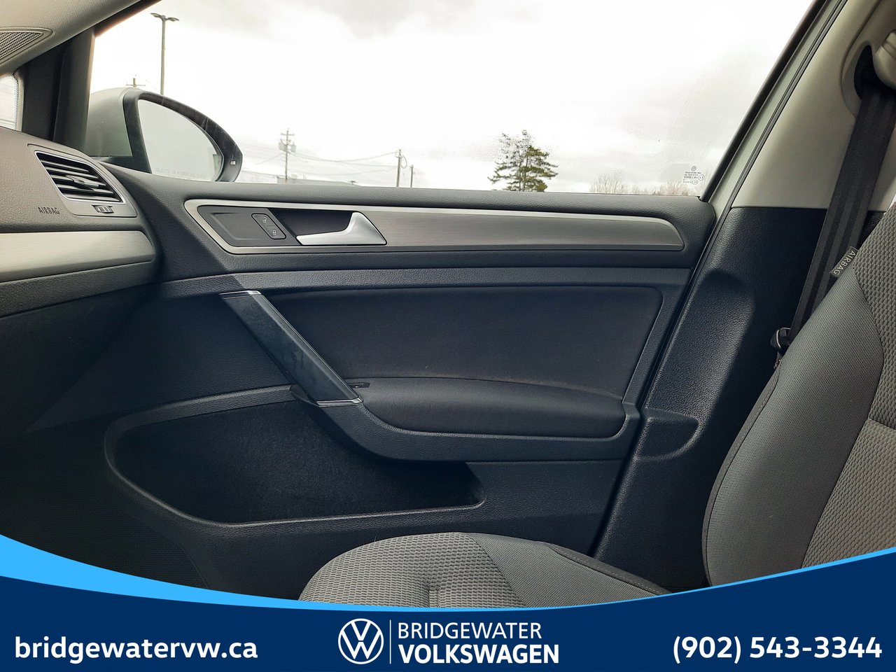 Volkswagen GOLF SPORTWAGON 1.8 TSI TRENDLINE 6-SPEED AUTOMATIC 2016