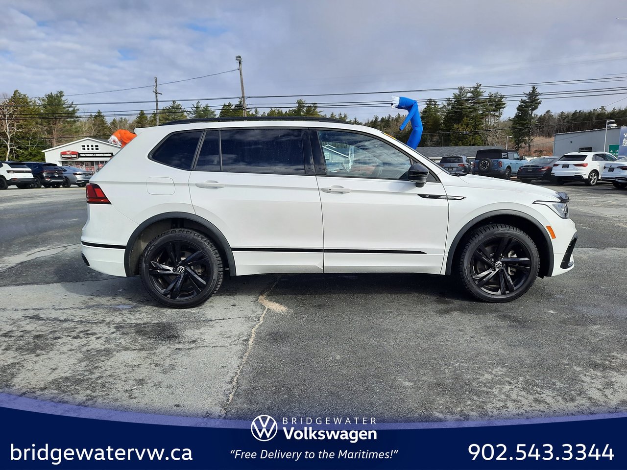 2024 Volkswagen Tiguan COMFORTLINE R-LINE BLACK EDITION