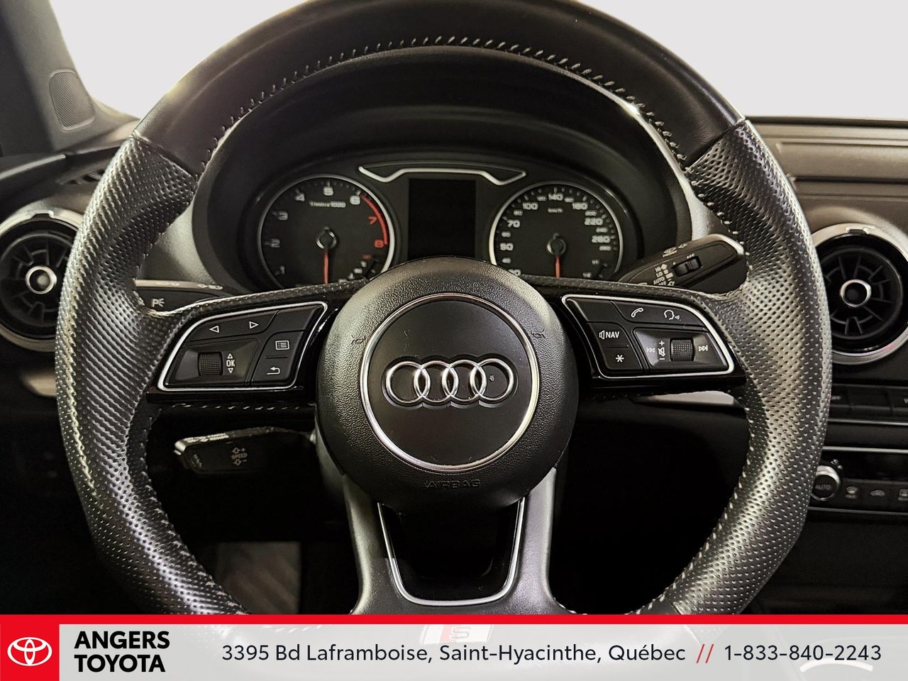 Audi A3 Sedan Progressiv 2018-13