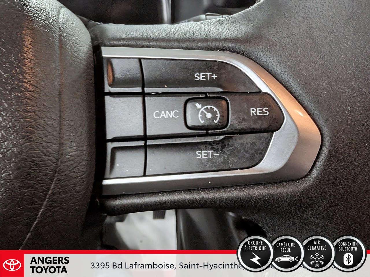 2023 Jeep Compass Altitude-13