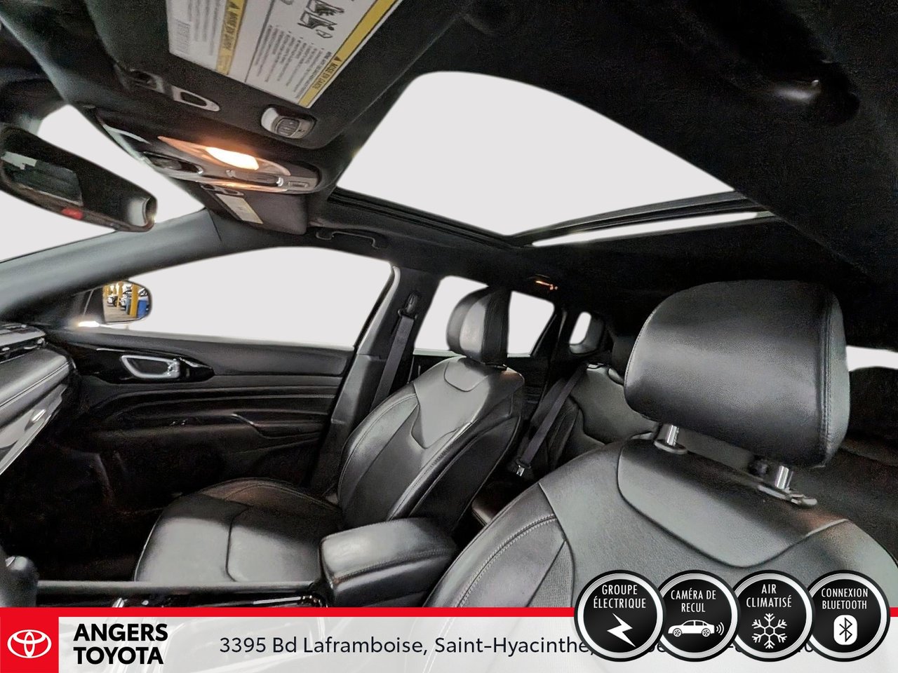 2023 Jeep Compass Altitude-9