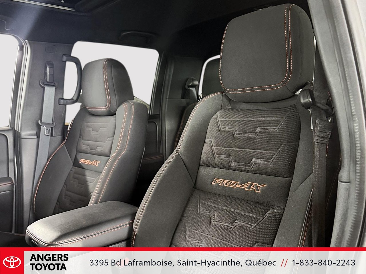 2022 Nissan Frontier PRO4X-6