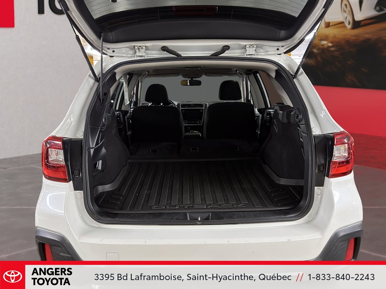 2018 Subaru Outback Touring-18