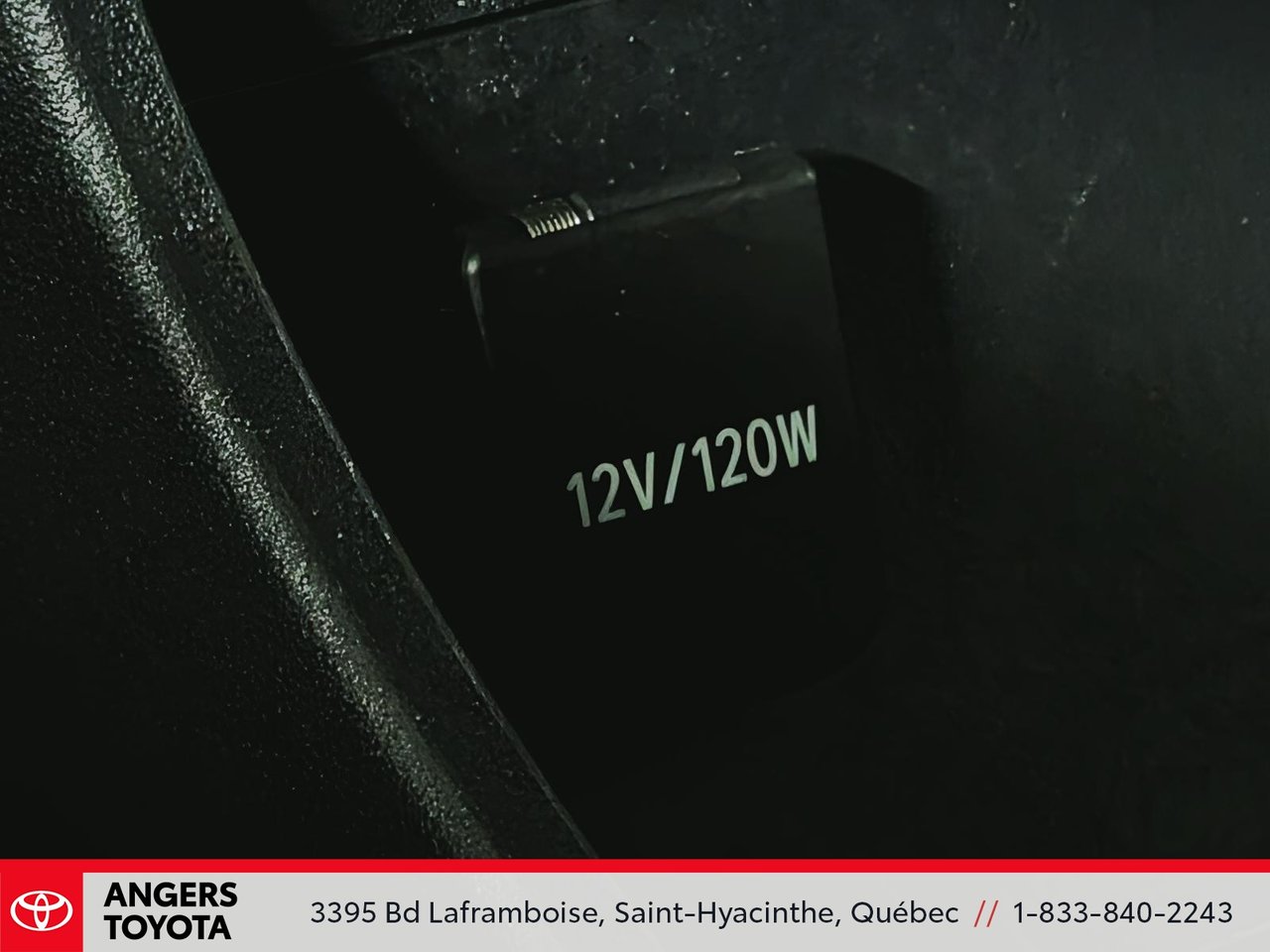 Toyota bZ 4X LE 2025-19