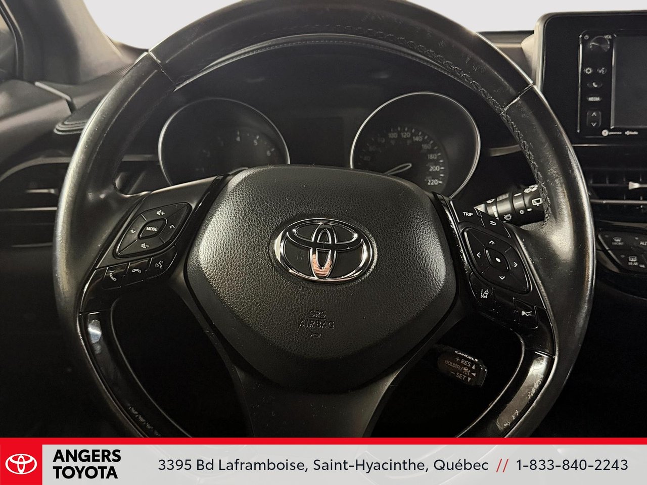 2018 Toyota C-HR XLE-12