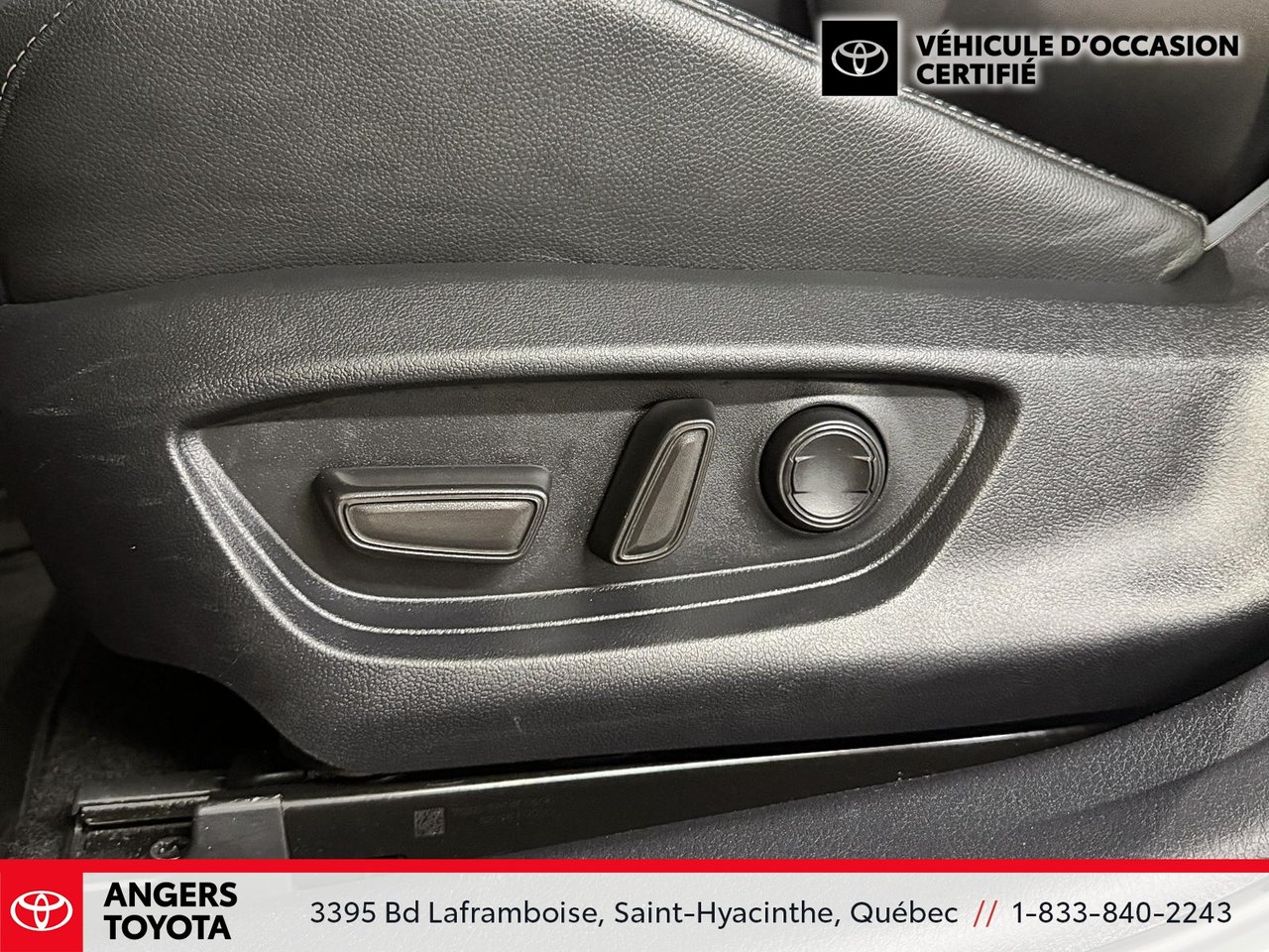 Toyota Camry Hybrid SE 2025-11