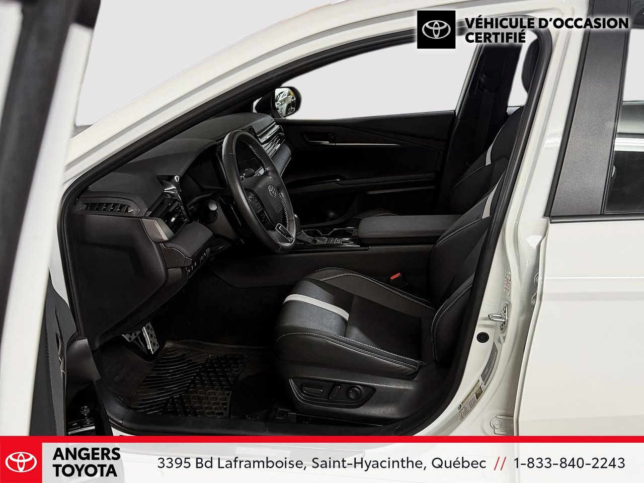 Toyota Camry Hybrid SE 2025-7