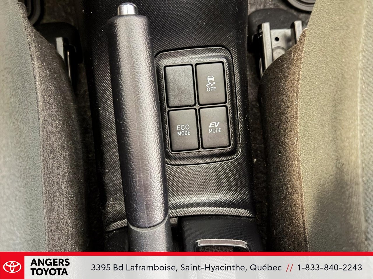 2018 Toyota Prius c hybride-12