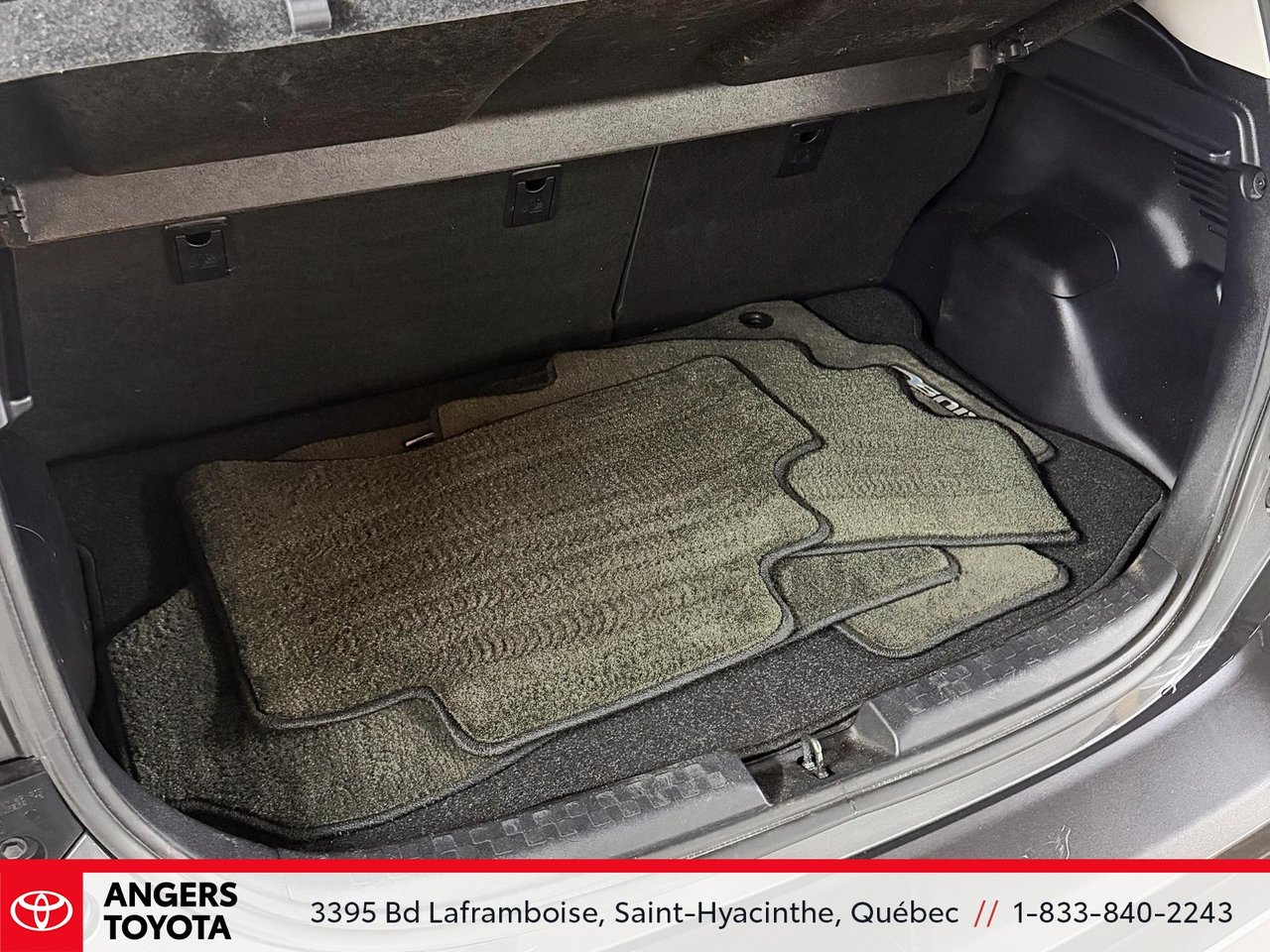2018 Toyota Prius c hybride-17