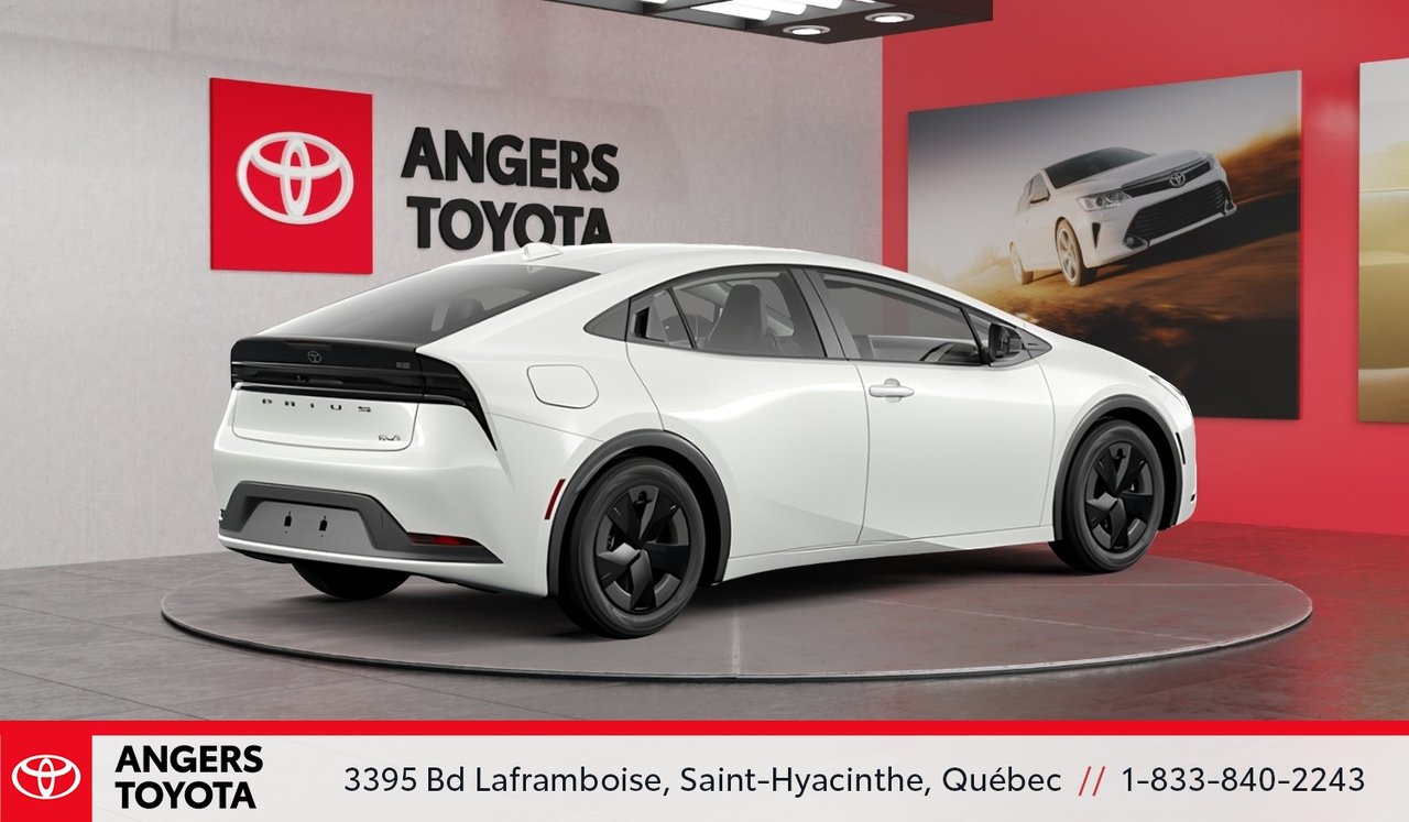2027 Toyota Prius Plug-in Hybrid SE-2