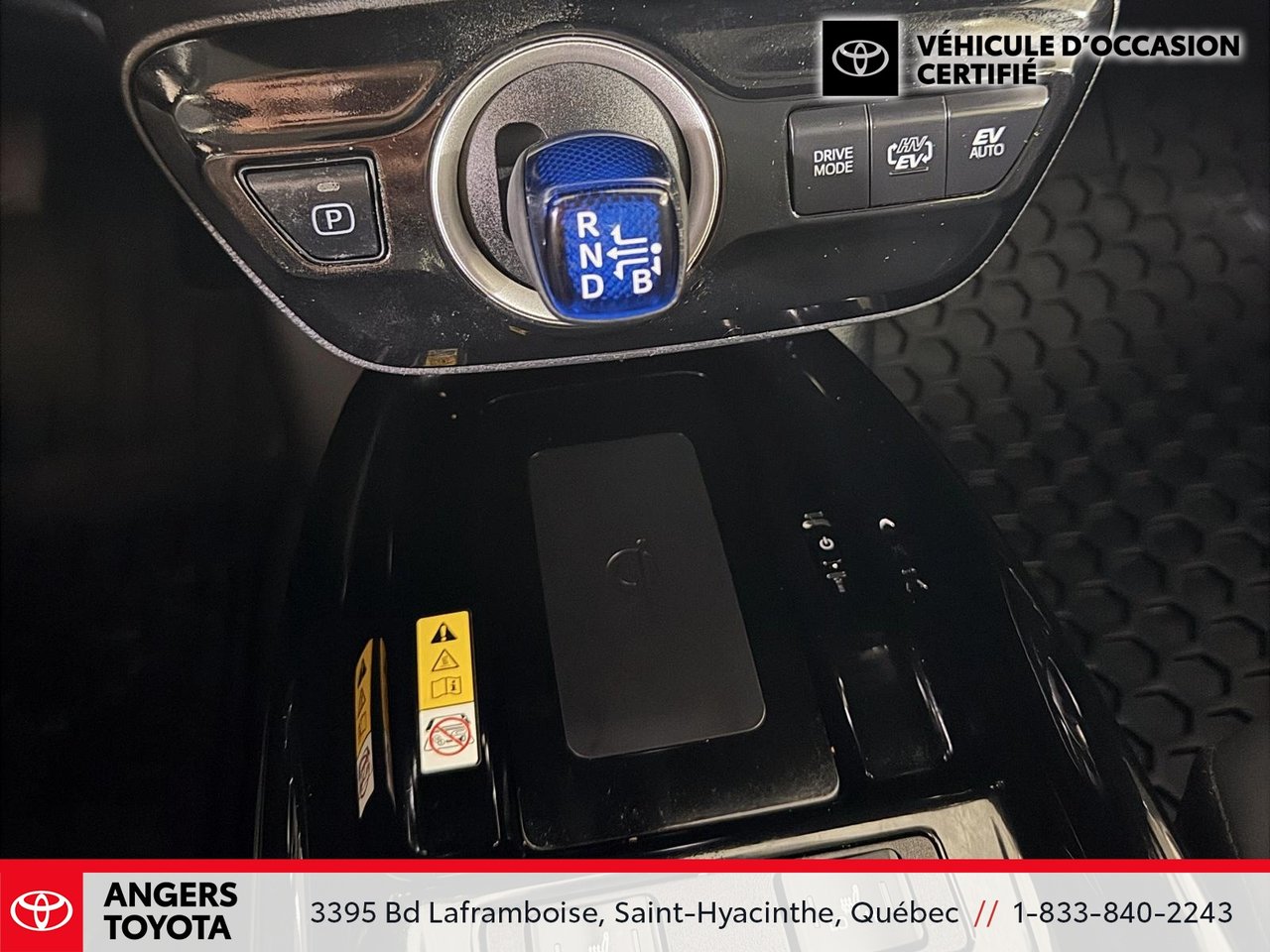 2022 Toyota Prius Prime UPGRADE-15