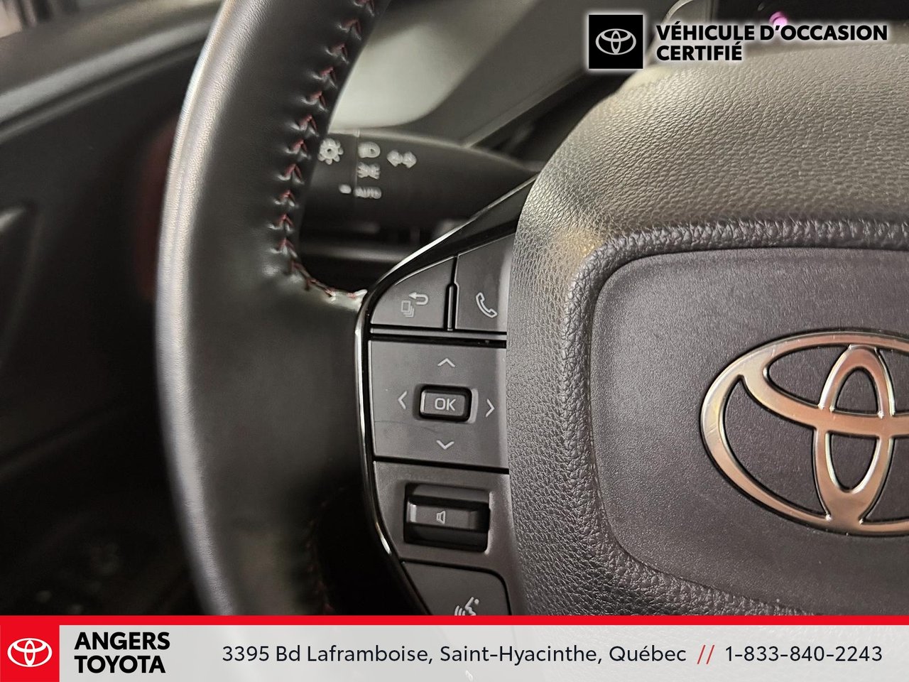 2024 Toyota Prius Plug-in Hybrid SE-15