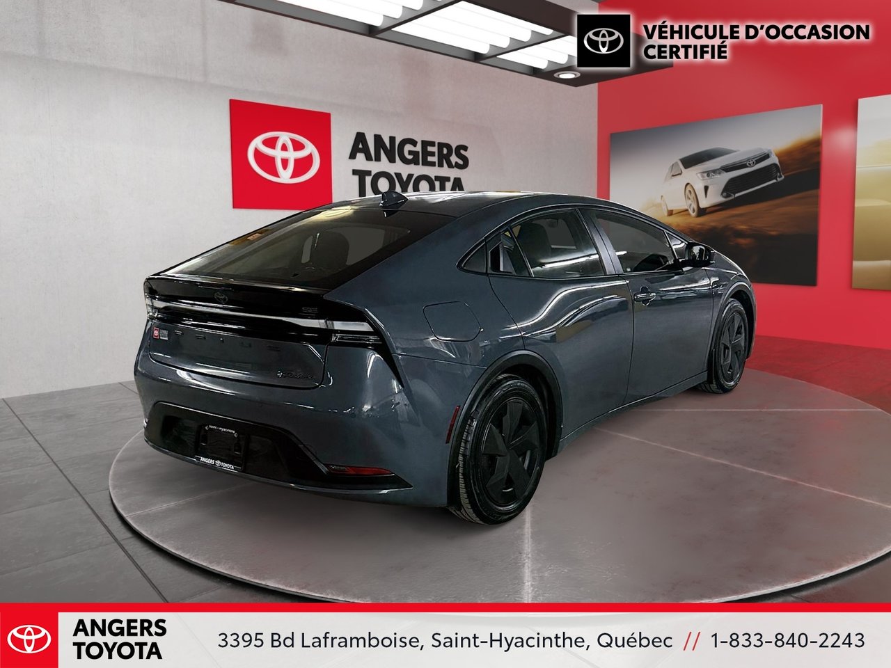 2024 Toyota Prius Plug-in Hybrid SE-3