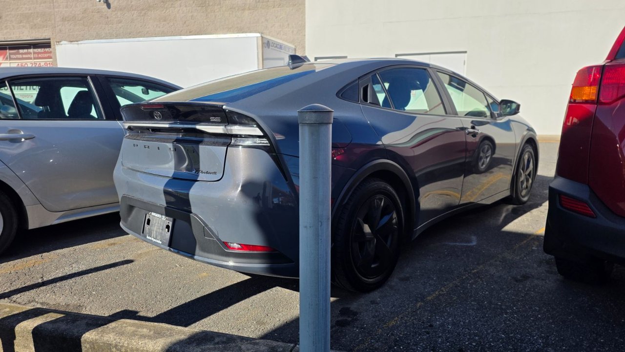 2024 Toyota Prius Prime SE-2