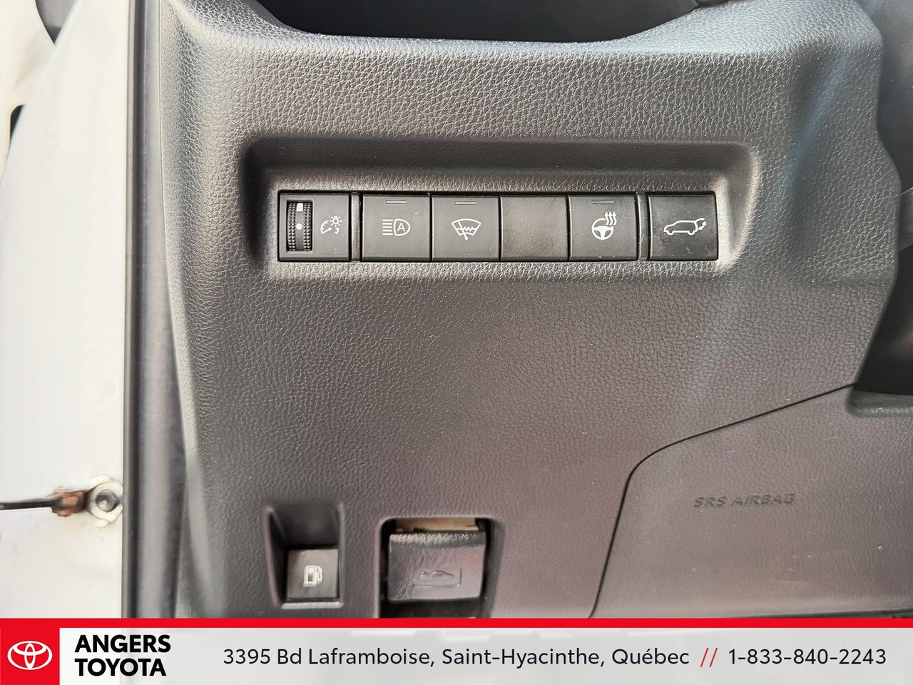 2022 Toyota RAV4 Hybrid SE-10