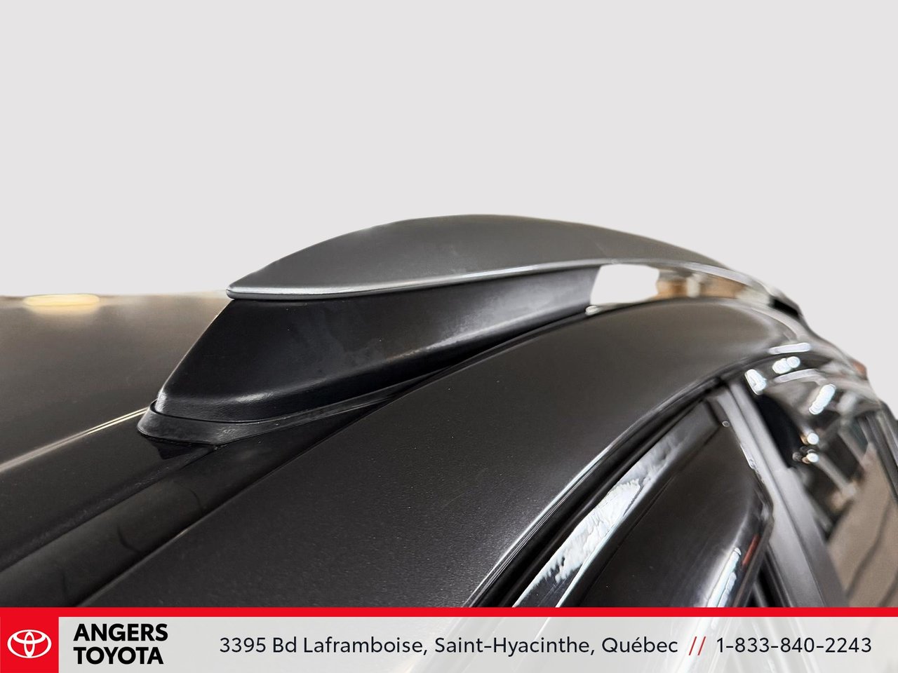 Toyota RAV4 LE 2018-9