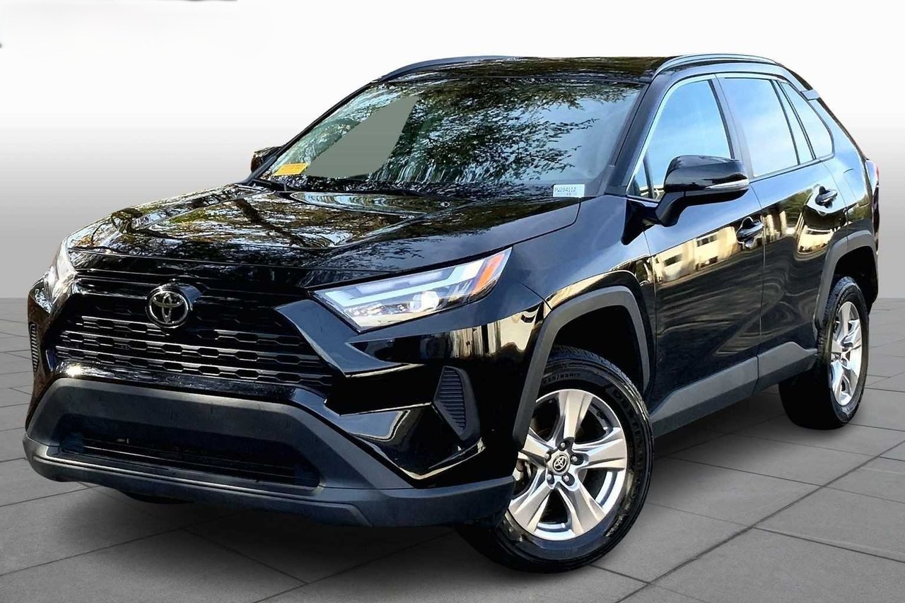 2022 Toyota RAV4 XLE-0