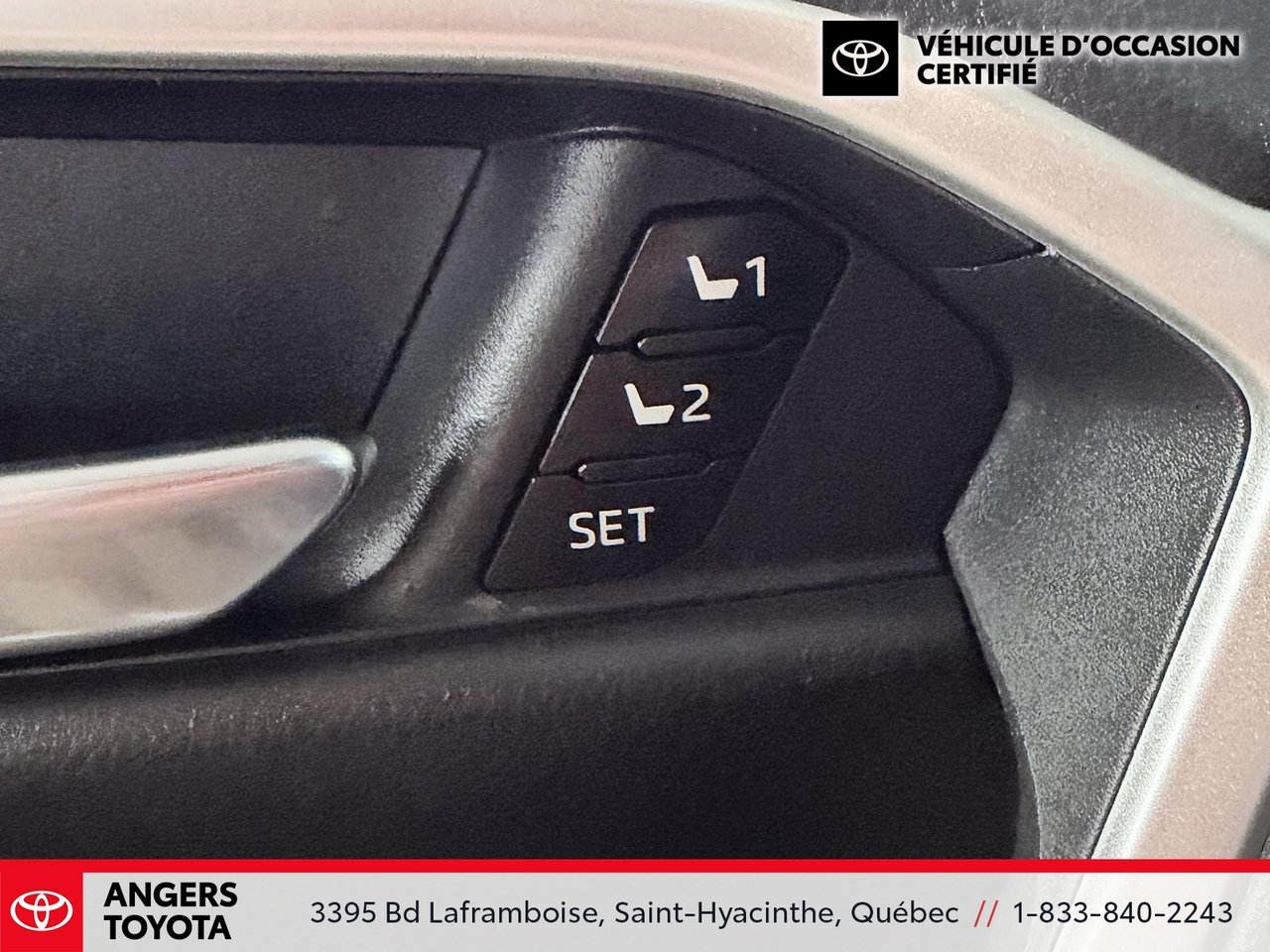 2023 Toyota RAV4 XLE PREMIUM-12