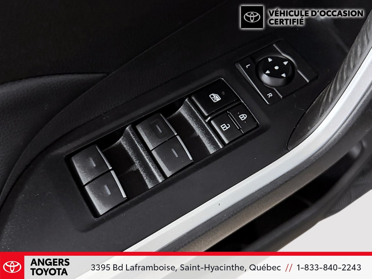 2023 Toyota RAV4 XLE PREMIUM-11